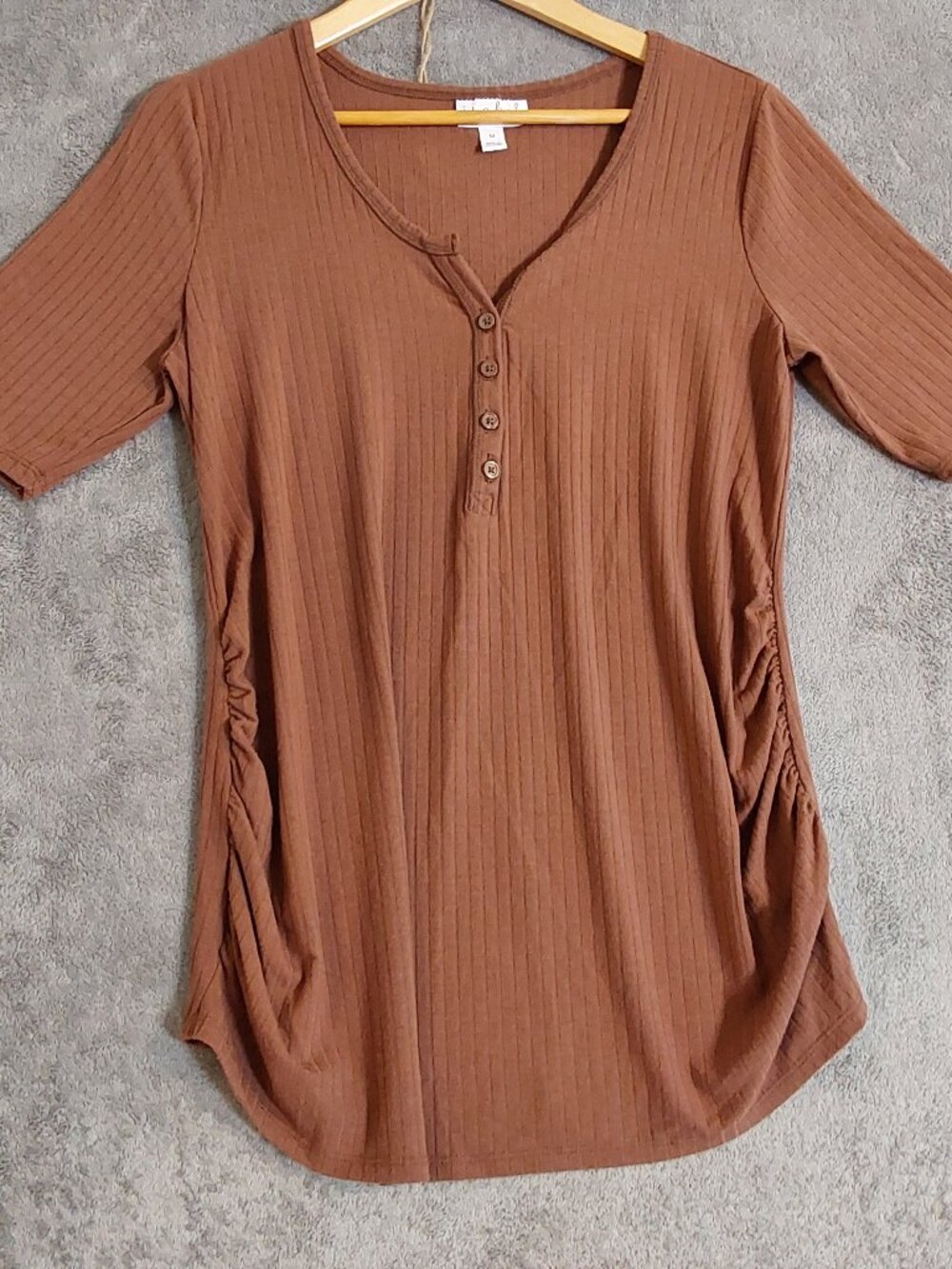 Isabel Ingrid + Isabel Brown Ribbed Maternity Henley Top 3/4 Sleeve M